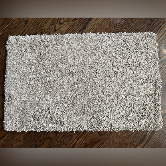(3) 27.5inches x 17 inches Beige/Brown Shaggy Rug/Mat - Picture 2 of 5